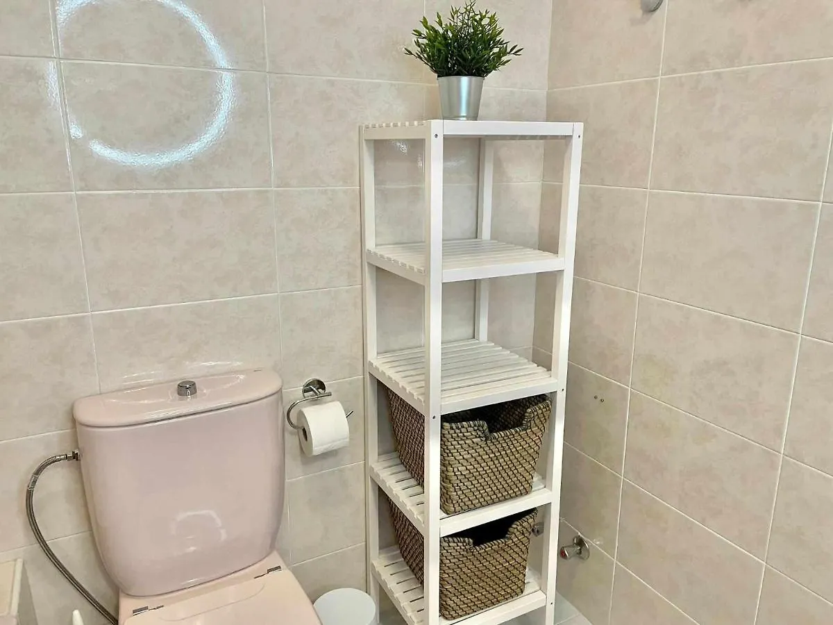 Apartamento De 3 Dorm En Pleno Centro De Nerja
