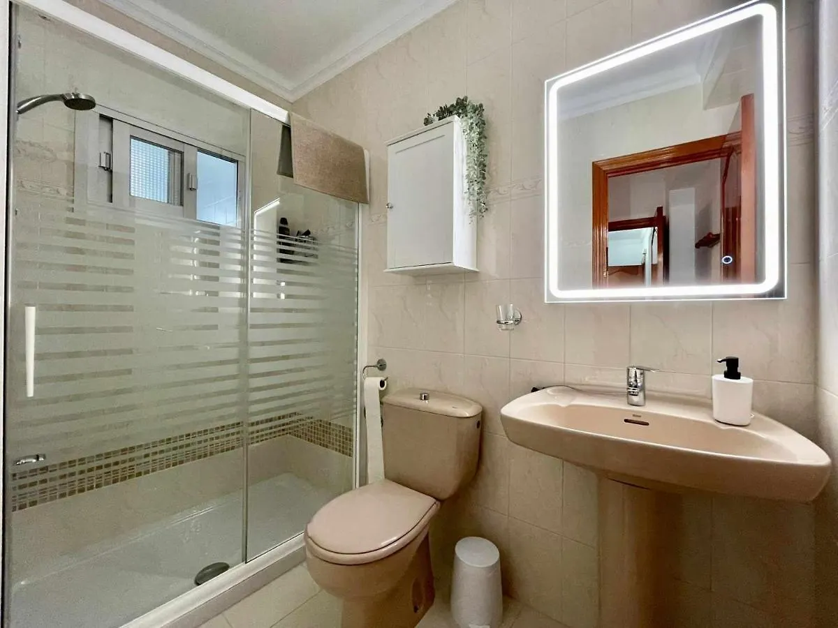Apartamento De 3 Dorm En Pleno Centro De Nerja Apartment