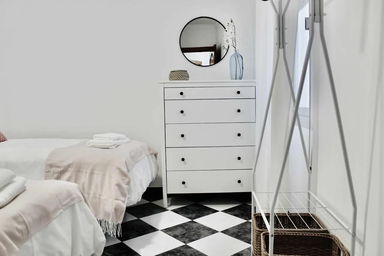 Apartamento De 3 Dorm En Pleno Centro De Nerja